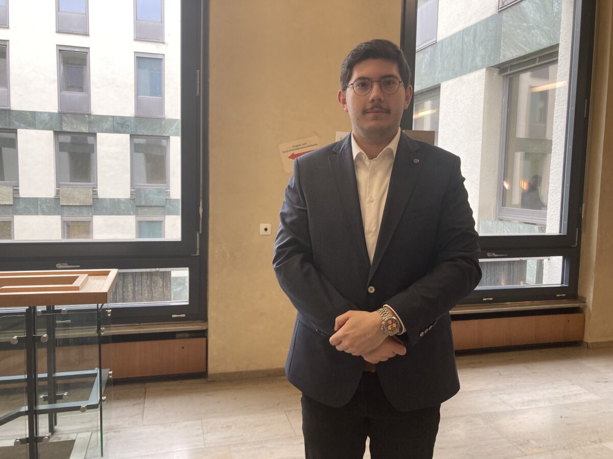 Degenattacke Schöner XY-Preis