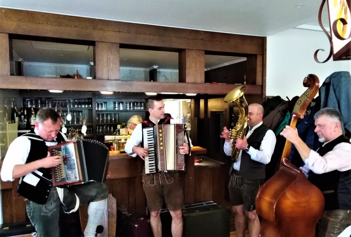 Volles Haus beim Musikantentreffen in Moosbach