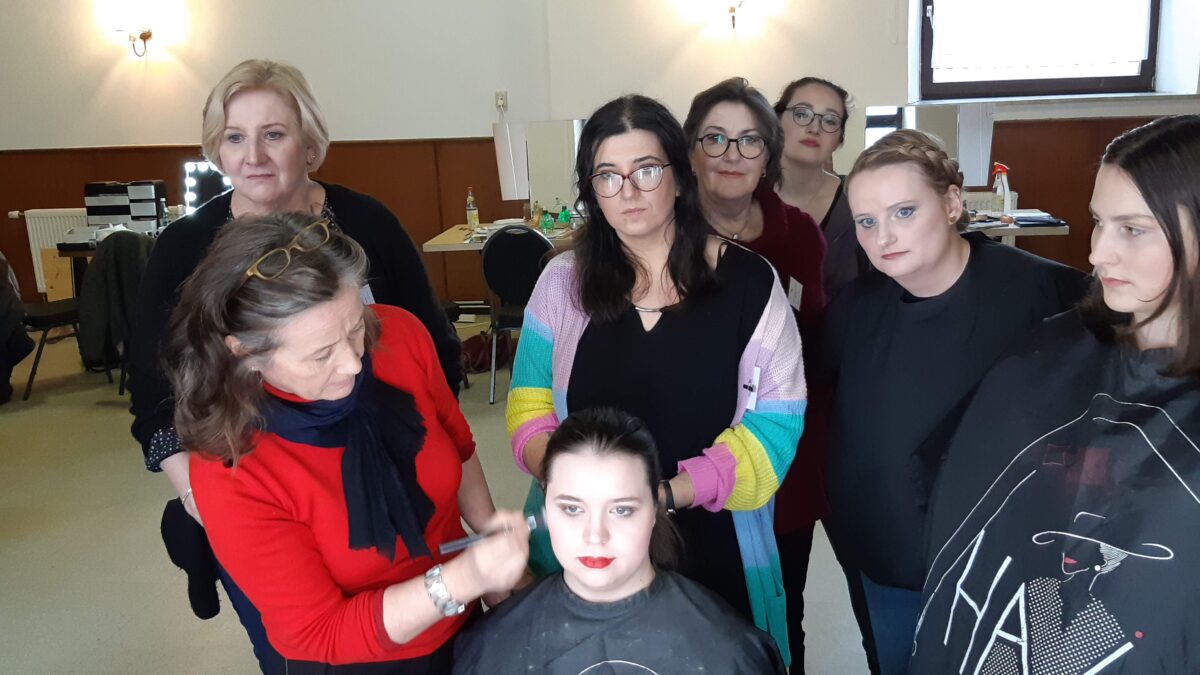 Bühnen-Make-Up: Unverzichtbar auch für Laienschauspieler