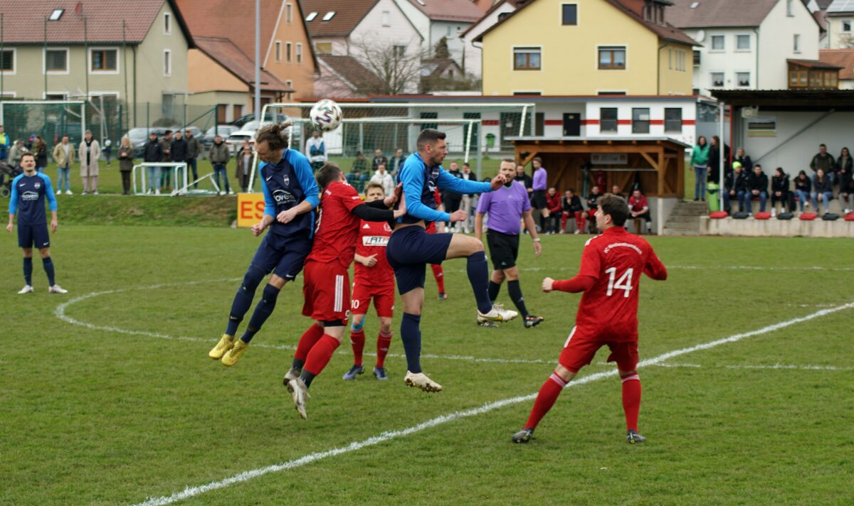 Kreisligaderby zwischen Kirchenthumbach und Vorbach beste Werbung für den Fußball