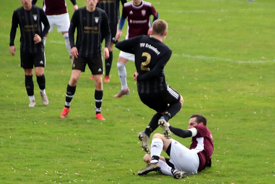 Kreisliga: Gerechtes Remis nach enttäuschendem Spitzenspiel in Erbendorf