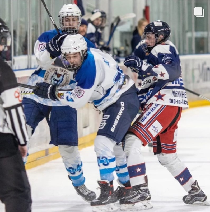 Young Blue Devils danken zum Saisonschluss Spielern, Betreuern und Helfern