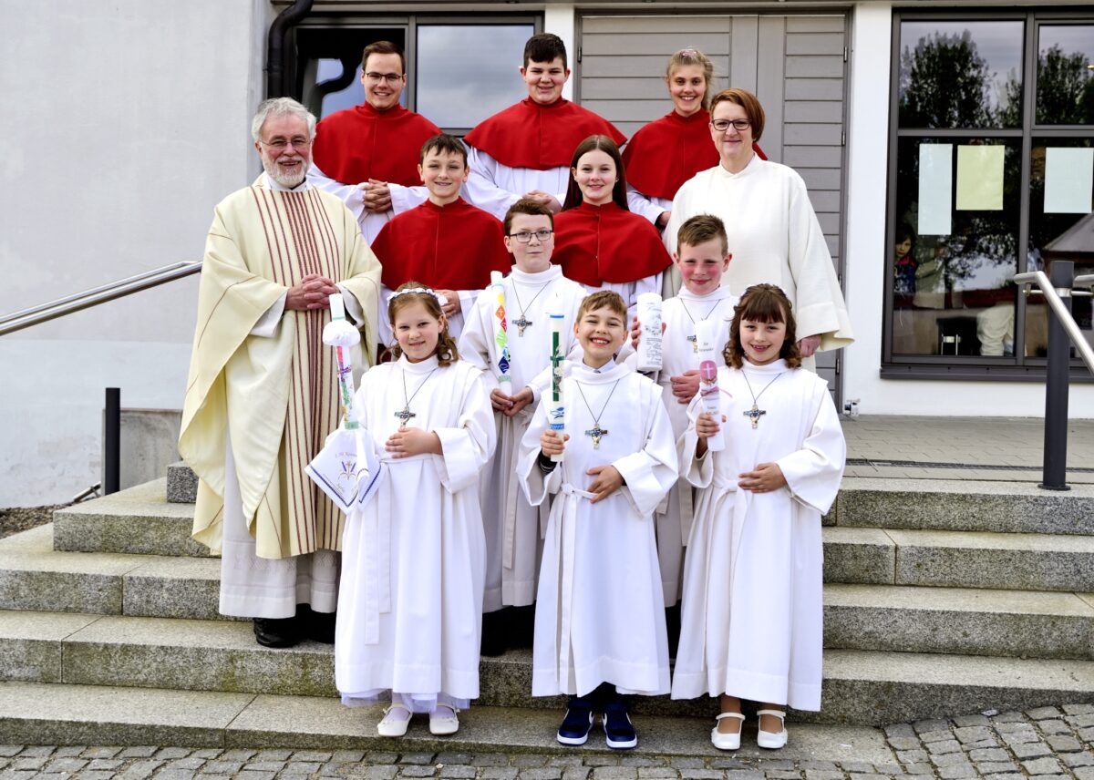 Fünf Kinder empfingen erstmals "Leib des Herrn"