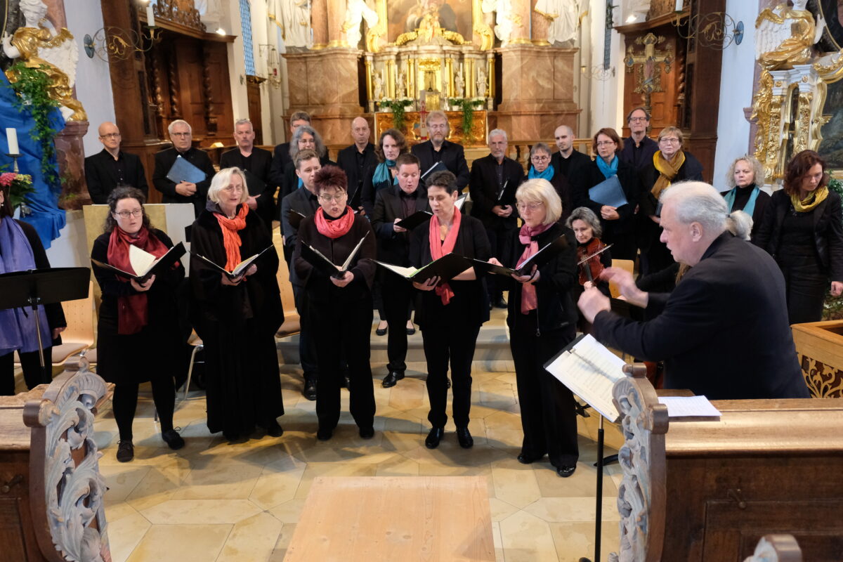 Hofer Kammerchor bringt geistliche Lieder nach Speinshart