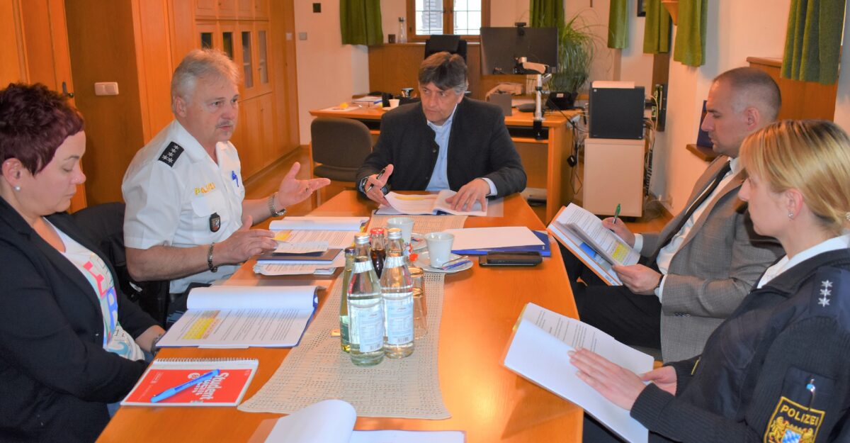 Sicherheitsbericht der Polizei im Rathaus