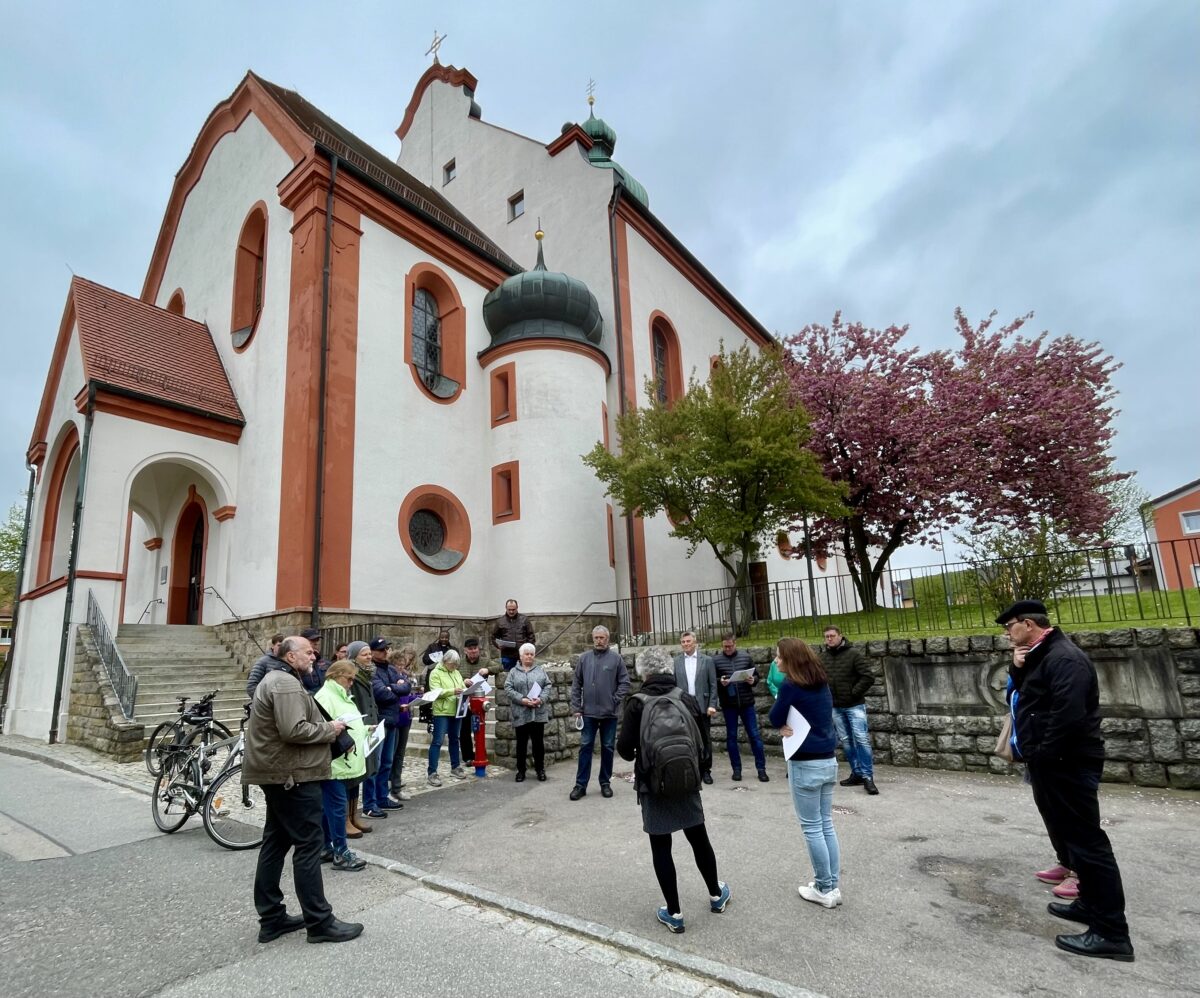 „Projekt-Spaziergang“ am Tag der Städtebauförderung durch den Markt Eslarn