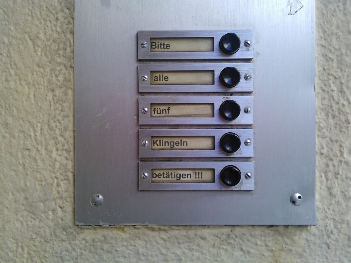 Falscher Verdacht nach Klingelstreich in Schwandorf