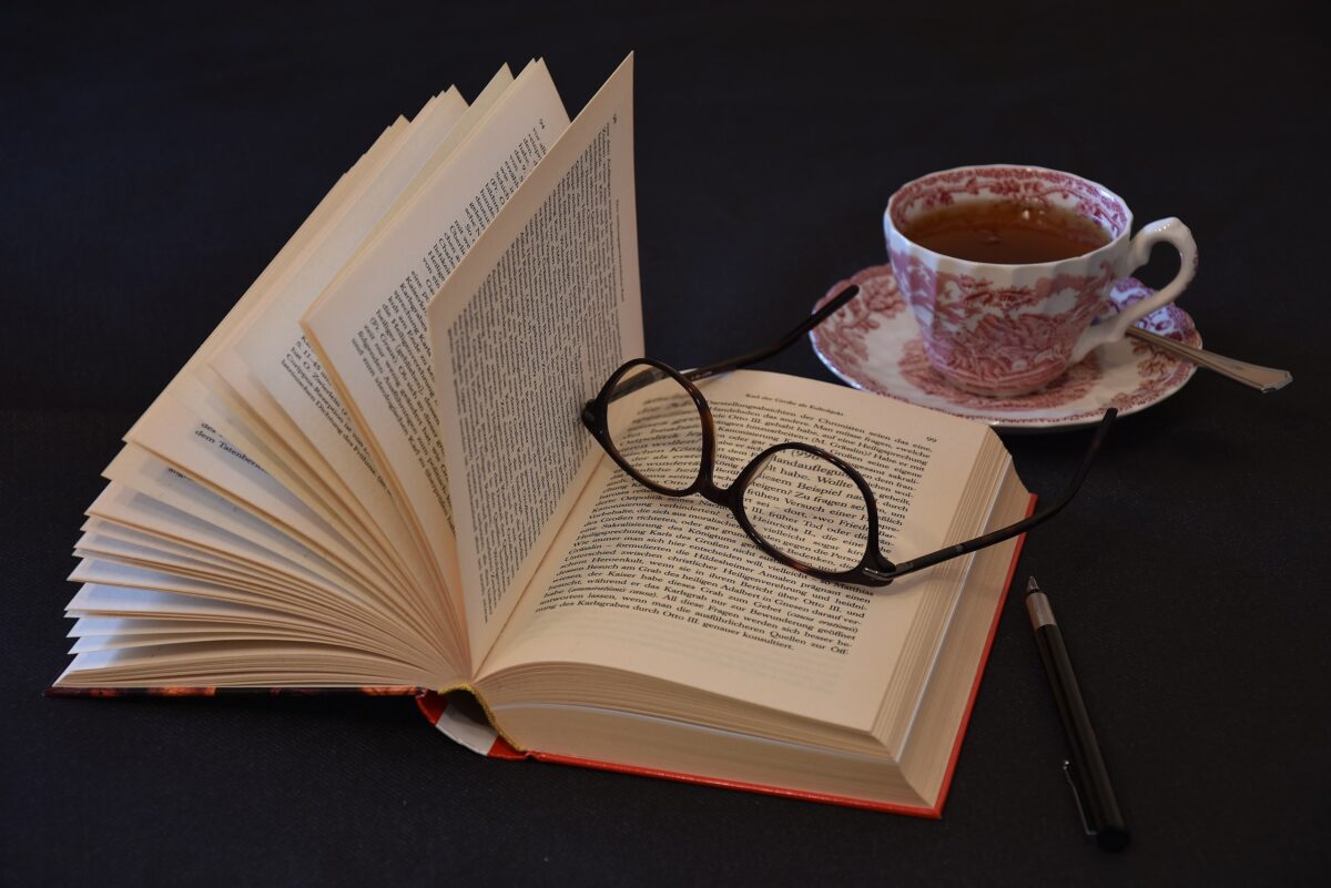 Lese-Kultur mit musikalischer Abwechslung in der St.-Peter-Buchhandlung