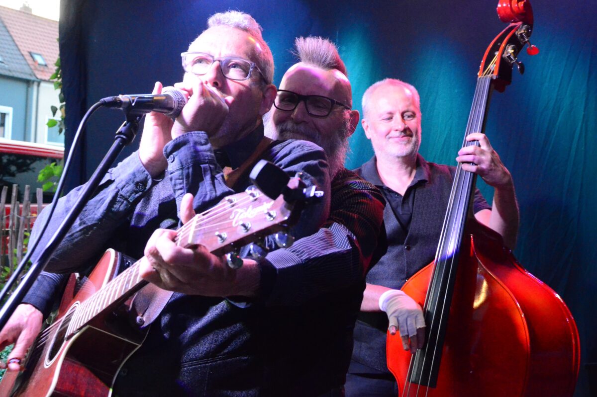 "De Waltons" rockten die "Live Stage"