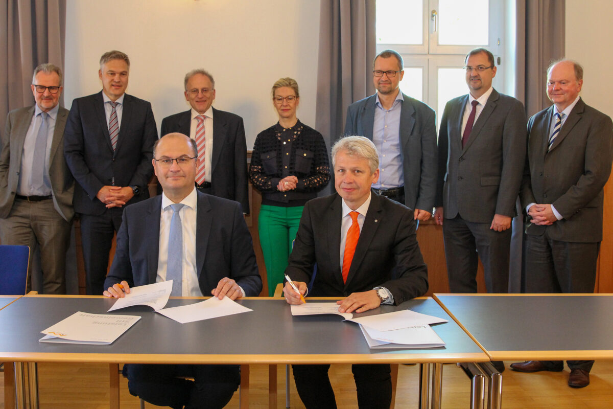 Praxis sammeln in staatlichen IT-Behörden