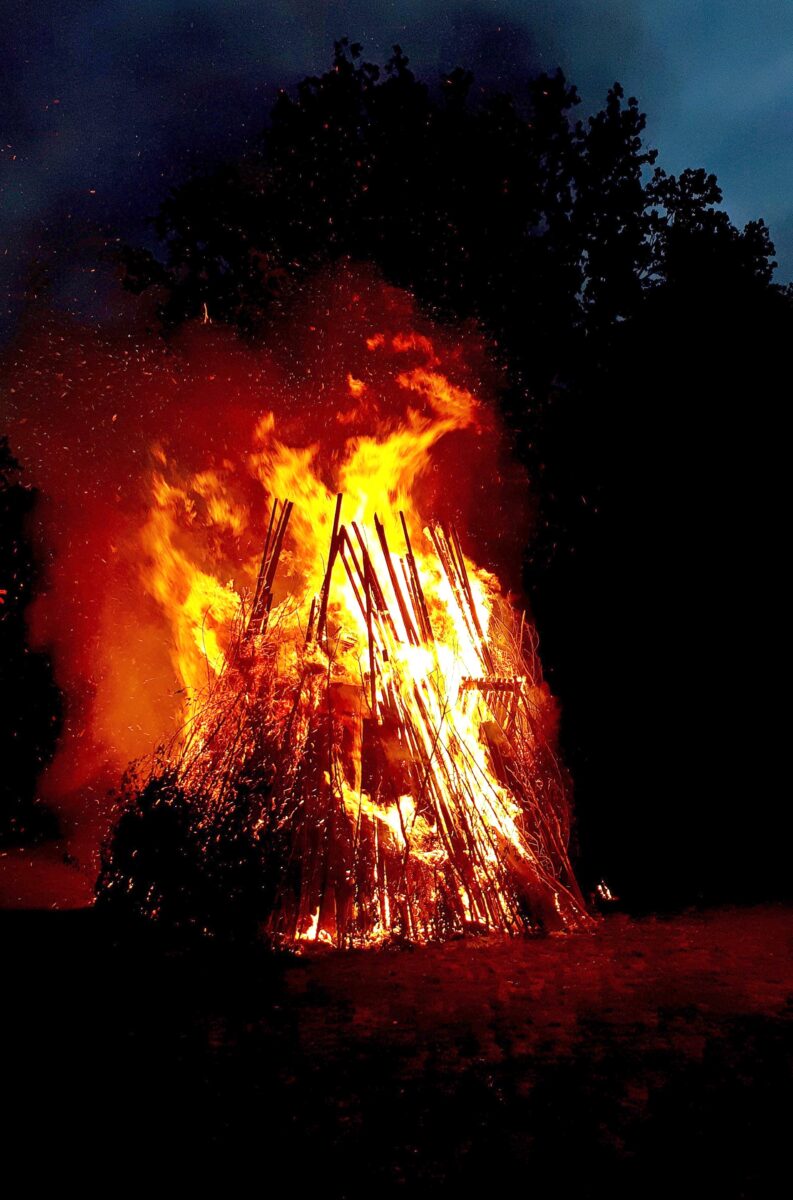 Johannisfeuer wärmt die Rothenstädter