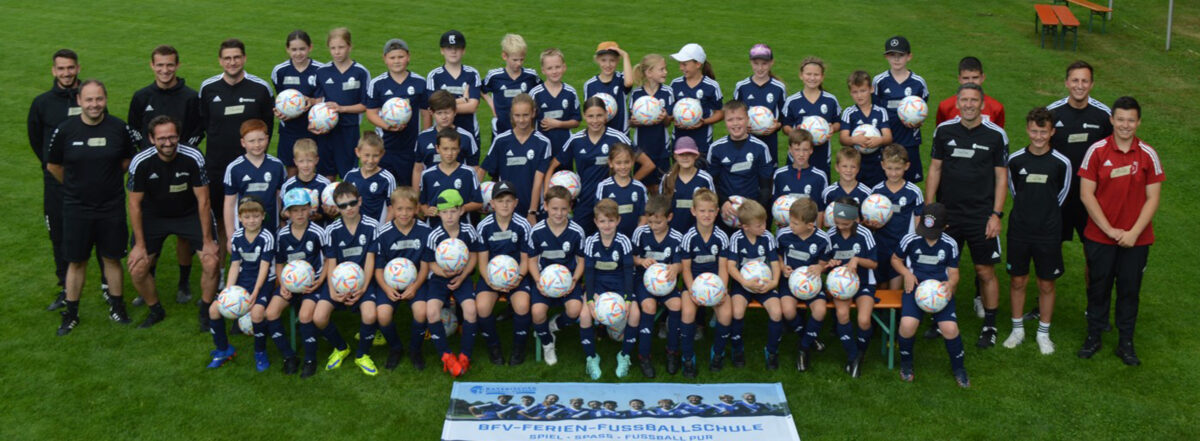 In der BFV-Ferienfußballschule in Waldthurn trainierten Kids wie die Profis