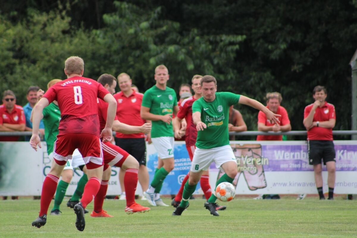 FC Wernberg und SpVgg Pfreimd liefern sich packendes Derby