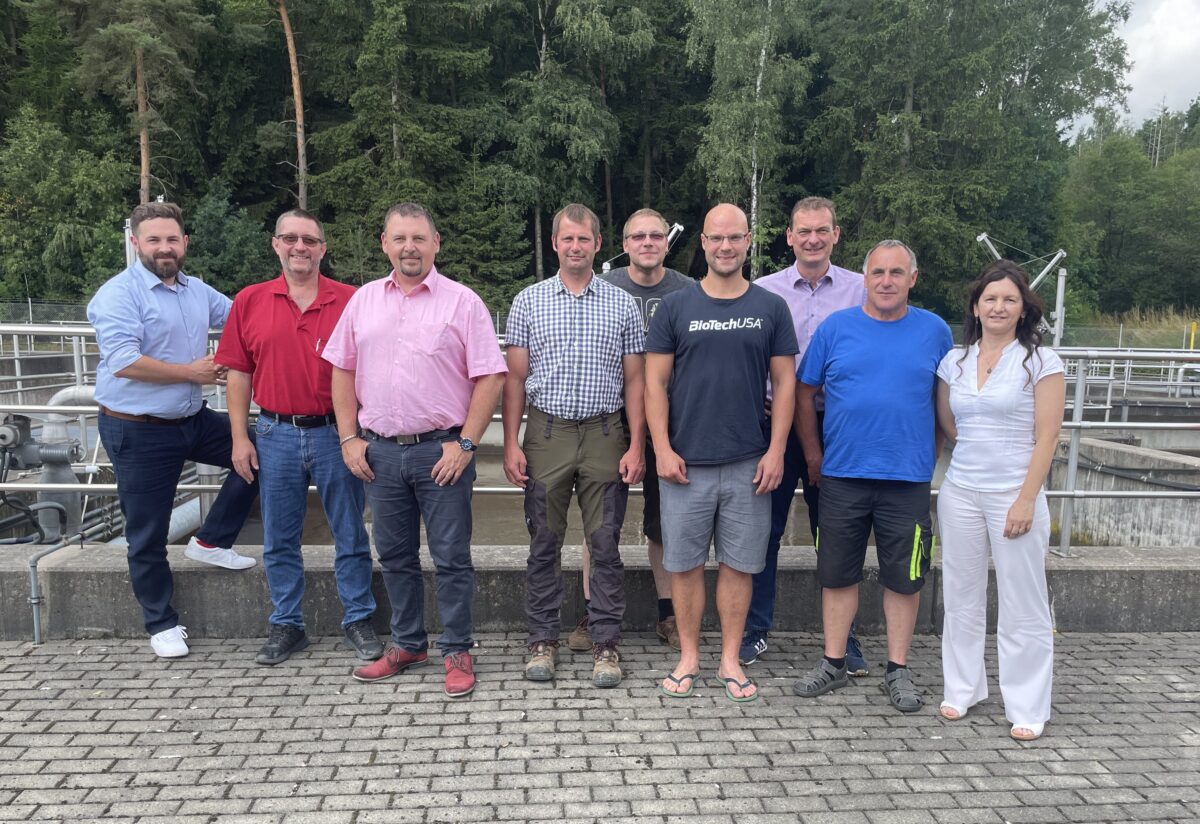 „Prüfungen hervorragend abgeschlossen“: Der Abwasserzweckverband Altenstadt-Neustadt-Störnstein und das Wasserwerk Altenstadt/WN bauen auf zwei neue Fachkräfte