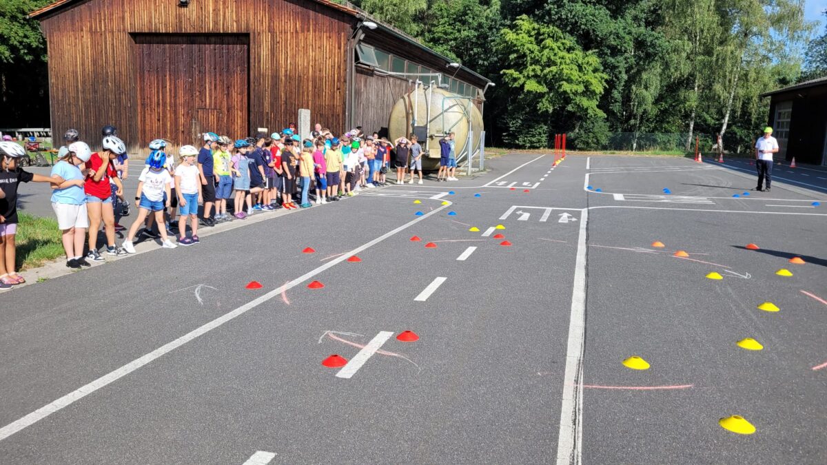 Grundschule Pressath stellt die besten Radlfahrer