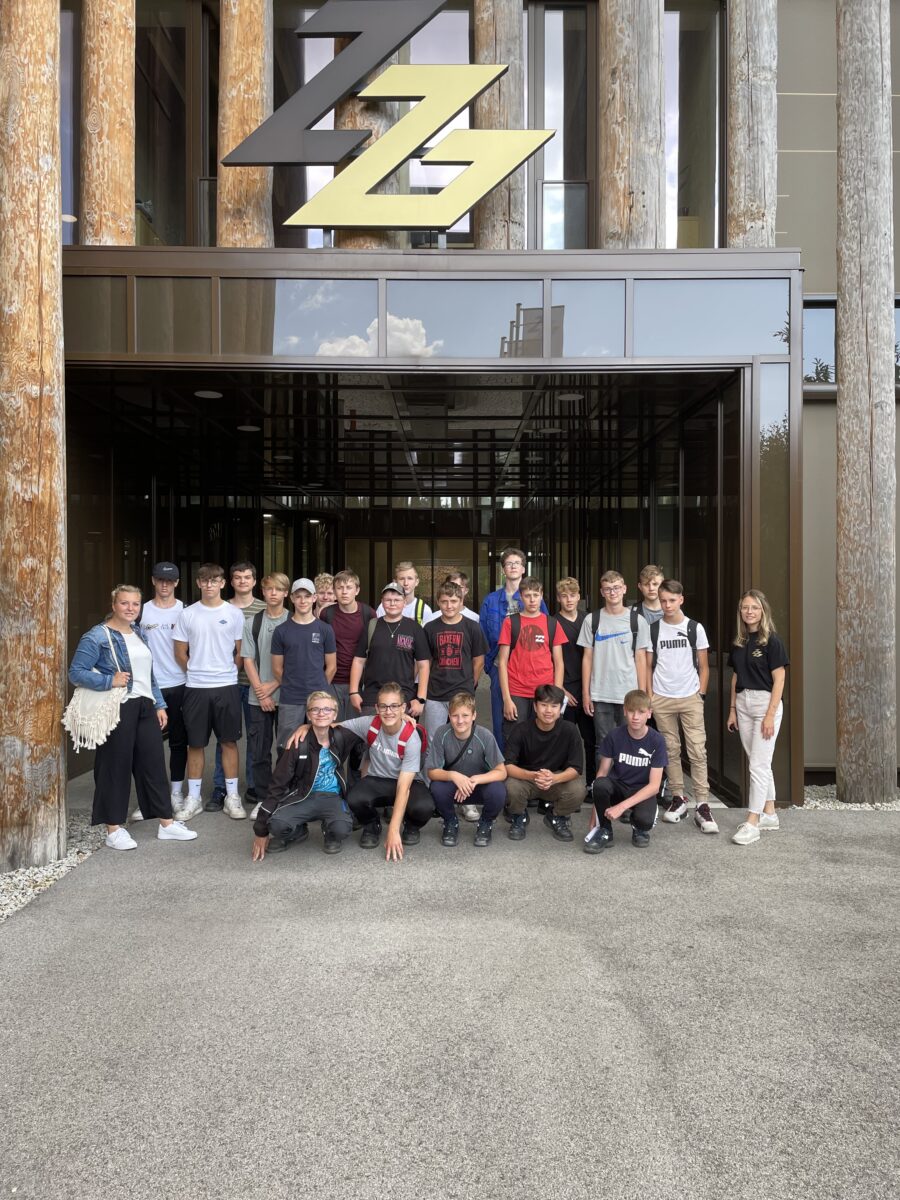 Mensch-Ärgere-Dich-Nicht gibt es jetzt als Spieltisch-Version