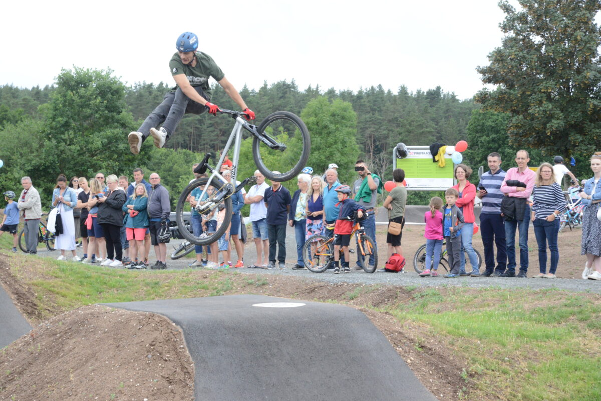 Der Pumptrack in Parkstein – einfach eine "geile Einrichtung"