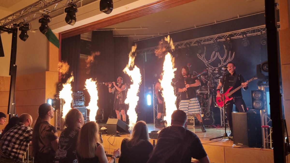 Rammeschucksn spielten auf
