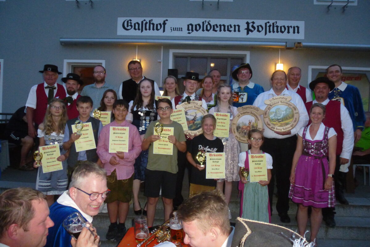 Kaiserwetter bei der Königsfeier: Neue Würdenträger gekrönt