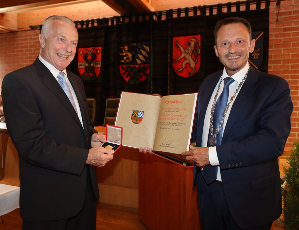 Goldene Bürgermedaille für ehemaligen Stadtrat Alois Lukas