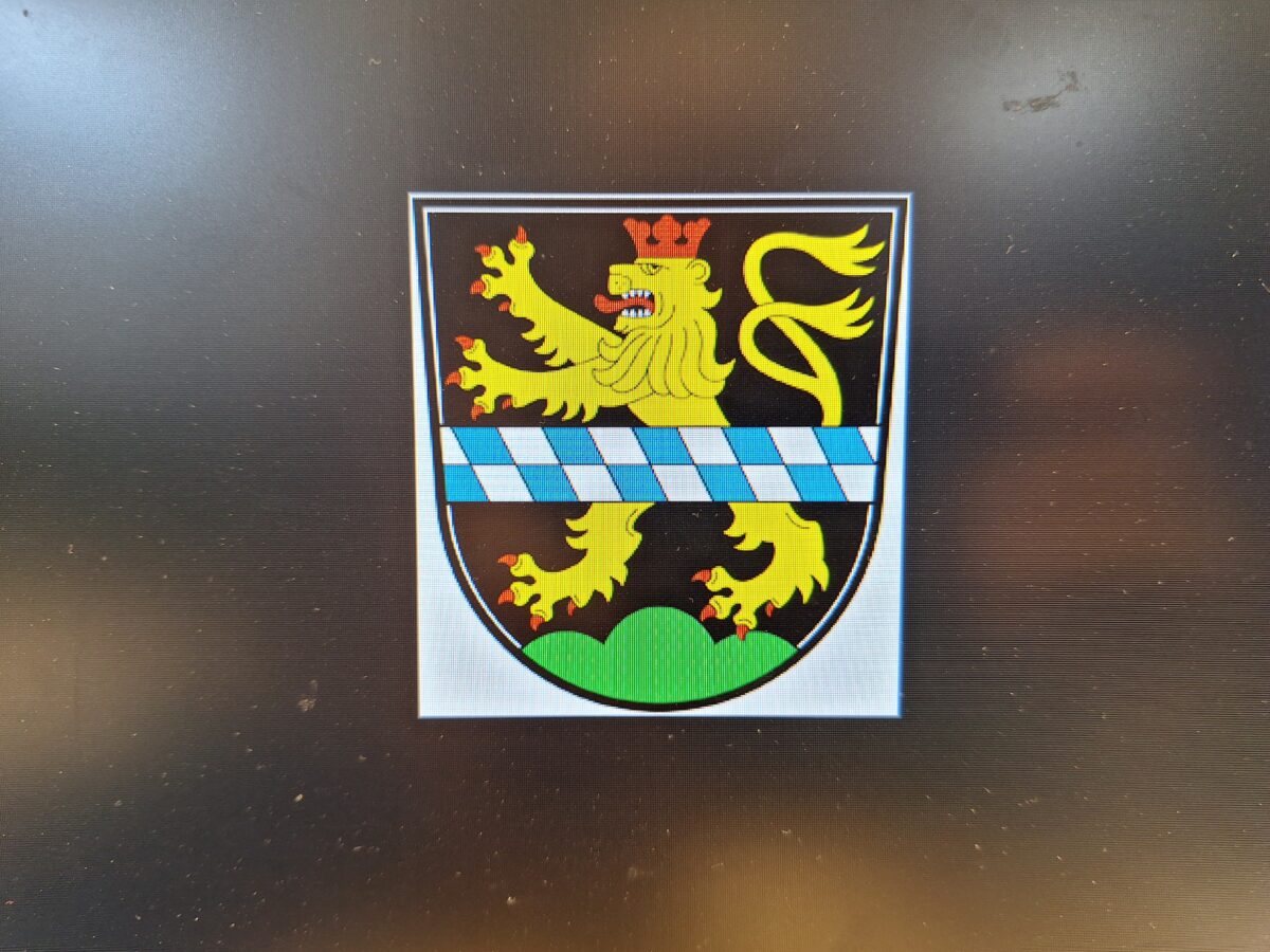 Pleystein-Wappen in der Whatsapp-Gruppe: Streit im Stadtrat