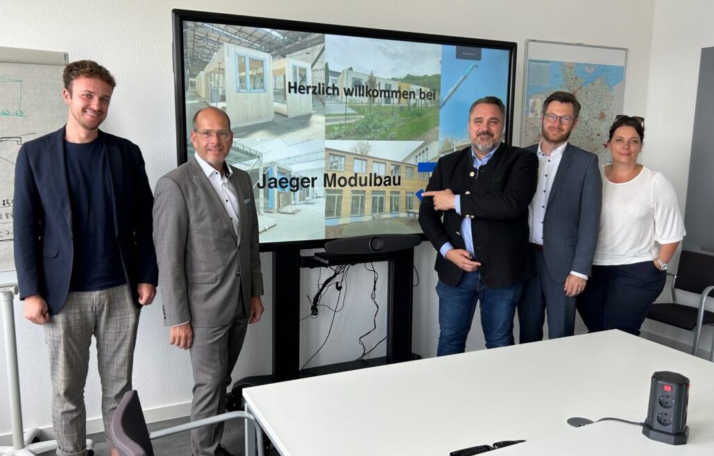 20230828 FDP MdB Föst zu Gast in Weiden Foto: Martin Stangl