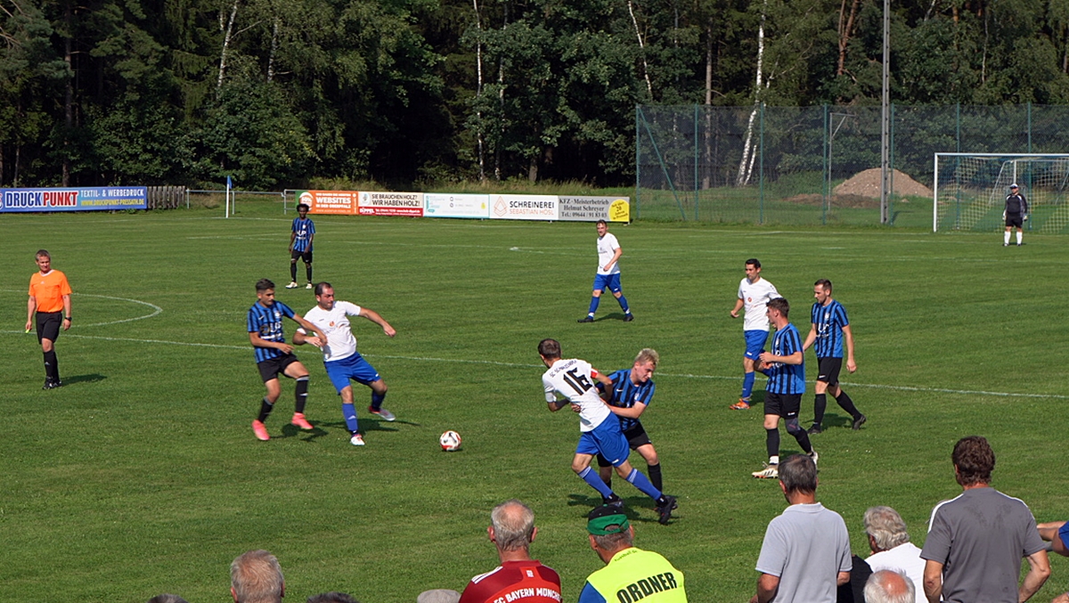 Kreisklasse West: Glücklicher Sieg für den Spitzenreiter