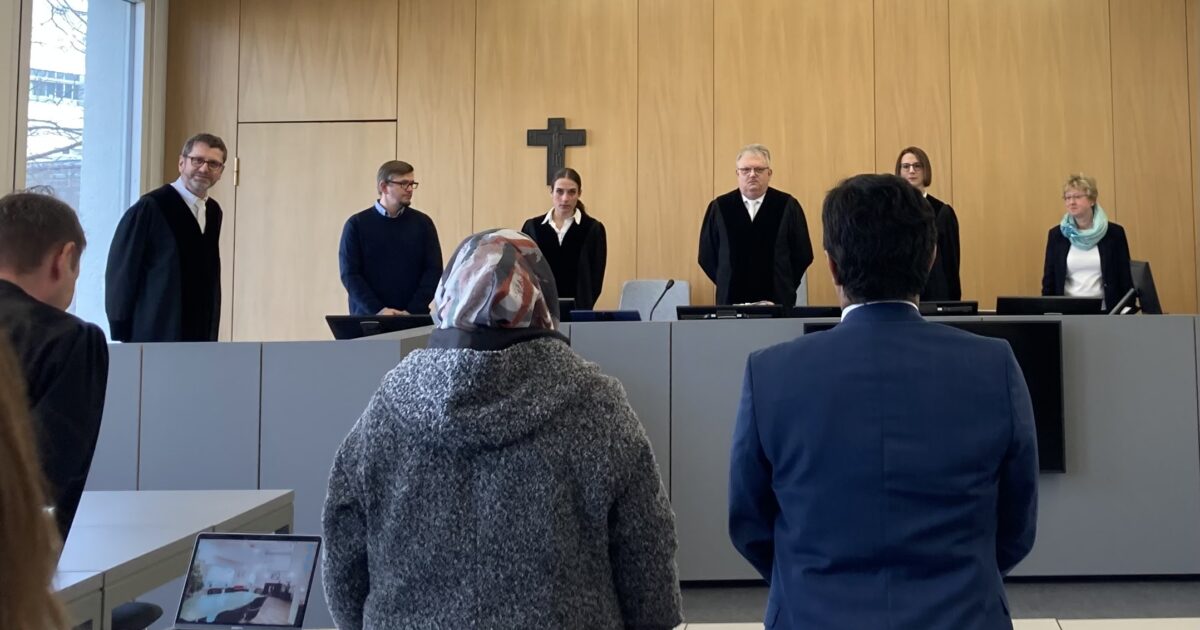 syrische Mutter Fensterwurf Landgericht Weiden