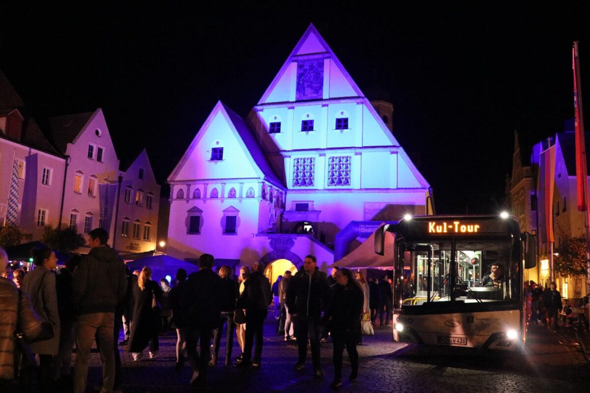 „Kunstgenuss bis Mitternacht“ im OberpfalzECHO: Wir laden unsere Leser ein – und alle, die es werden wollen