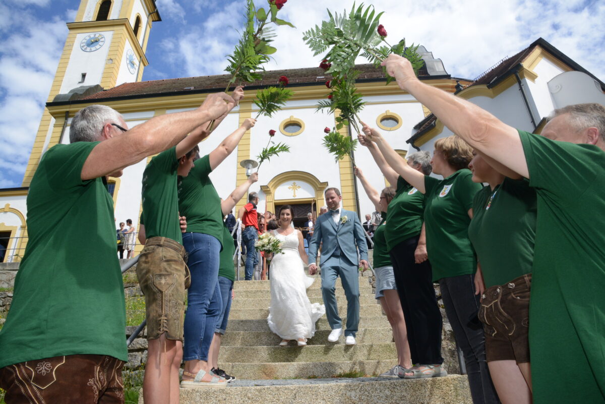 "Ja, ich will": Versprechen fürs Leben auf dem Rosenquarzfelsen