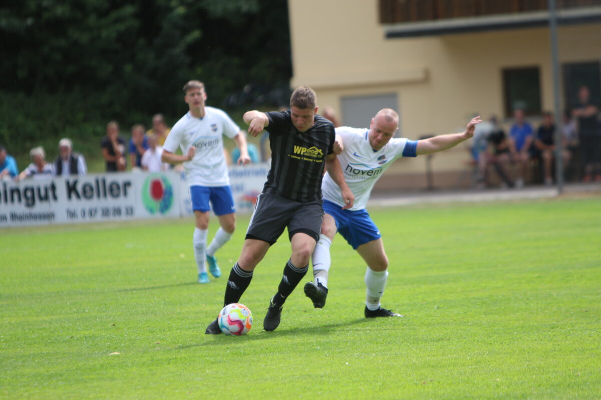 Grafenwöhr muss im Heimspiel Federn lassen