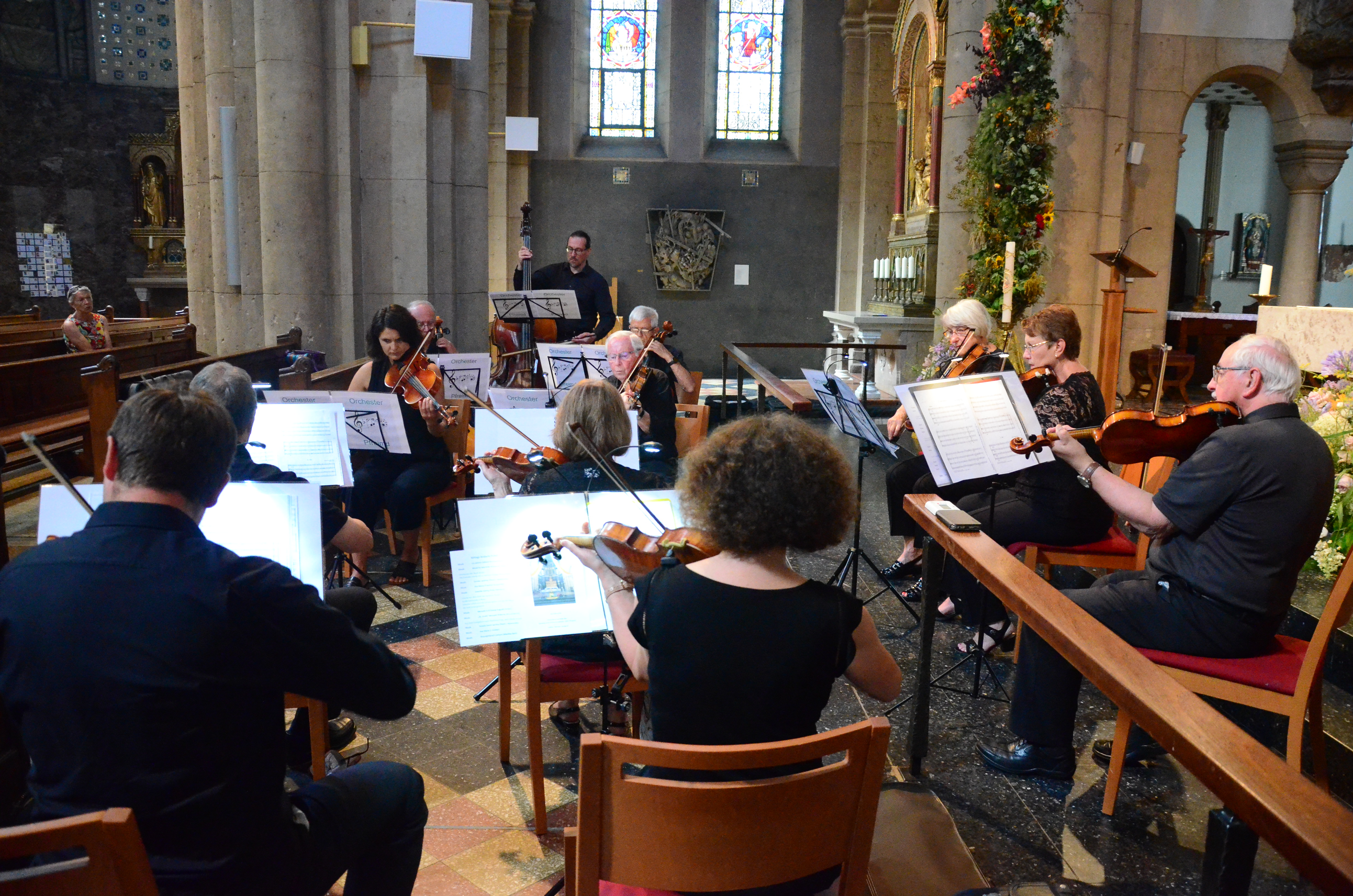 Streicherensemble aus Pfreimd gestaltet "Punkt 12"-Konzert in der Josefskirche