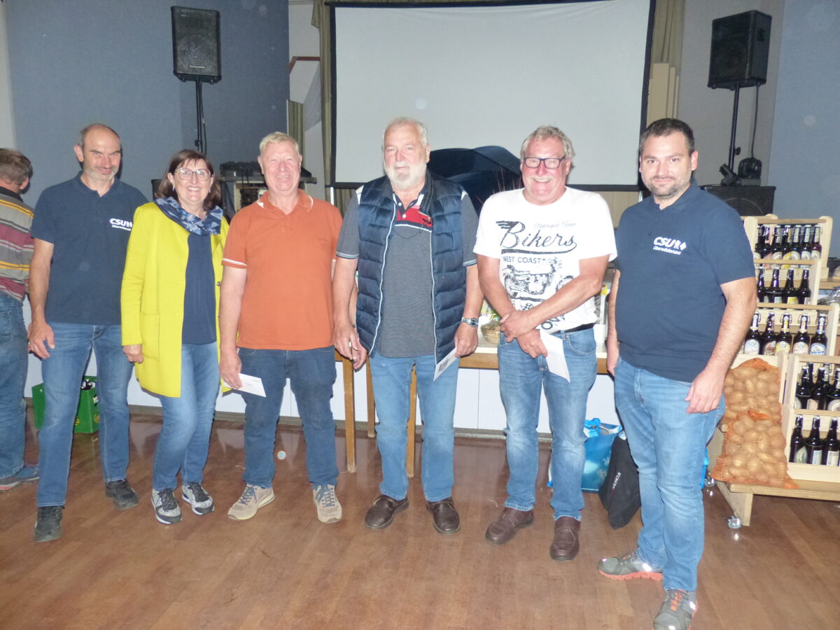 Preisschafkopf in Oberwildenau: Albert Vogl hat das beste Blatt