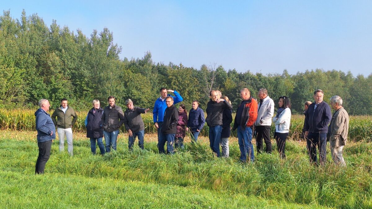 Wanderung durch die Fluren Parksteins mit dem Landtagsabgeordneten
