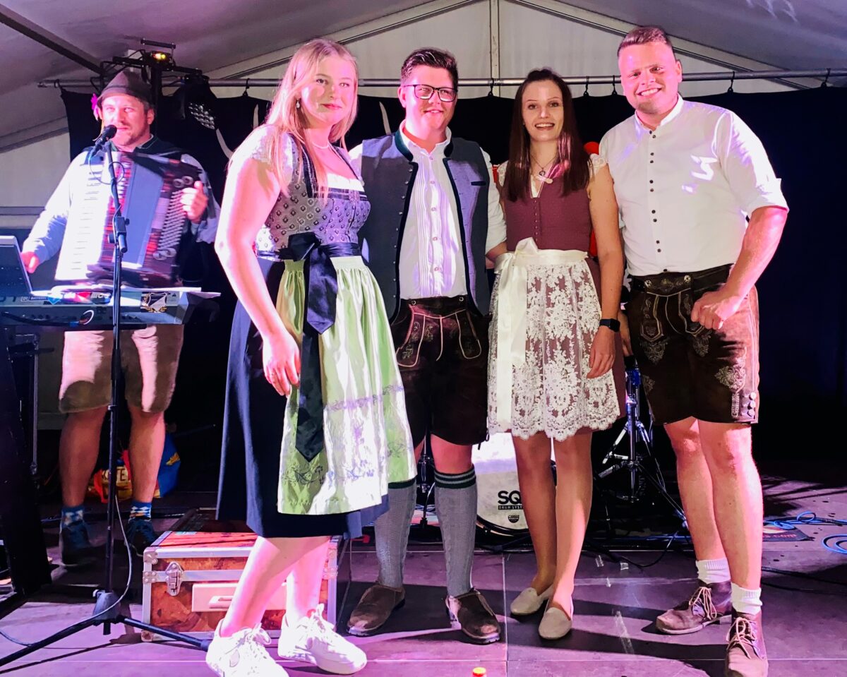 Was will man mehr – Kirwa-Gstanzln und eine heiße Partynacht