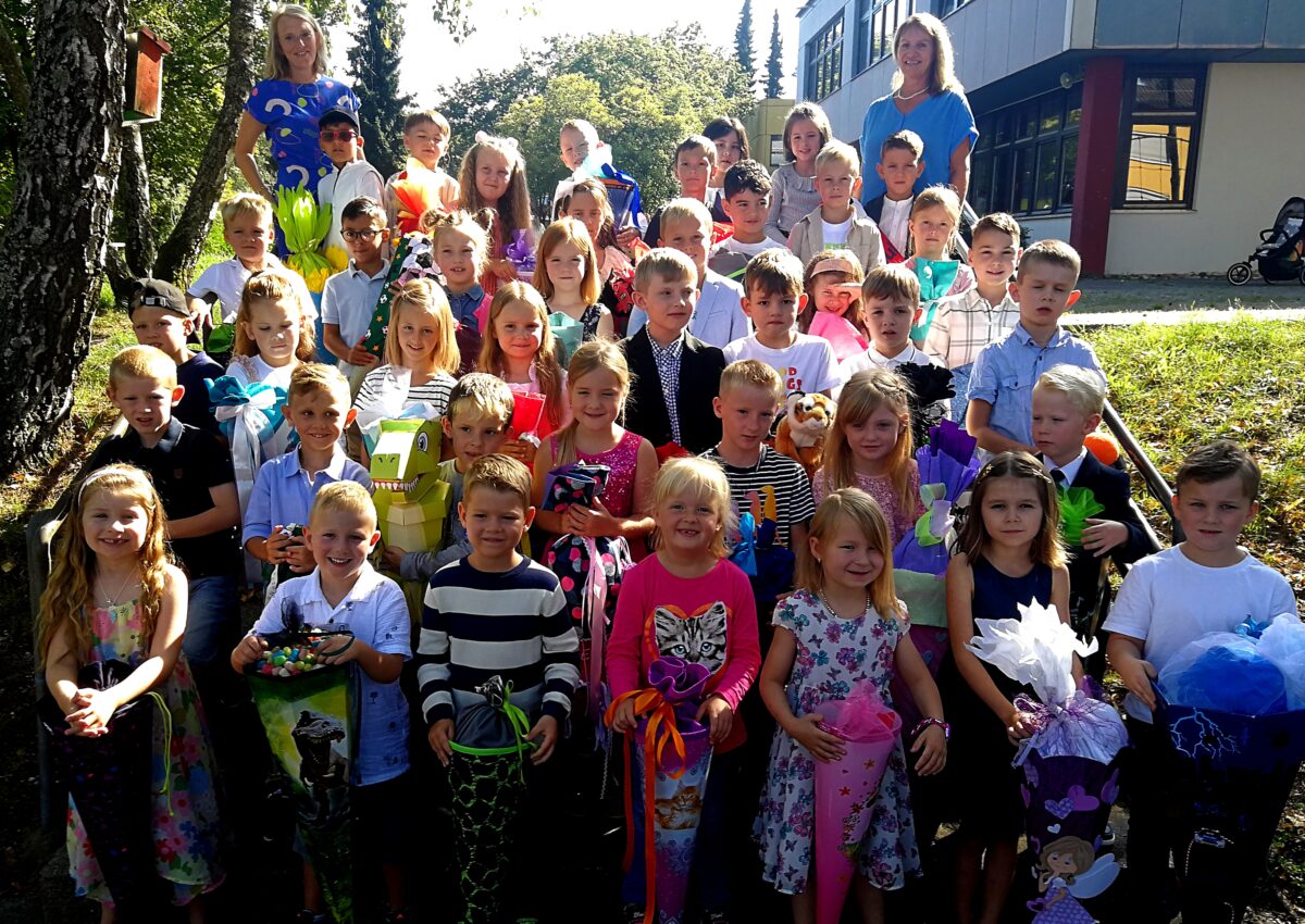 Hans-Schelter-Schule: 42 Abc-Schützen und eine neue Rektorin