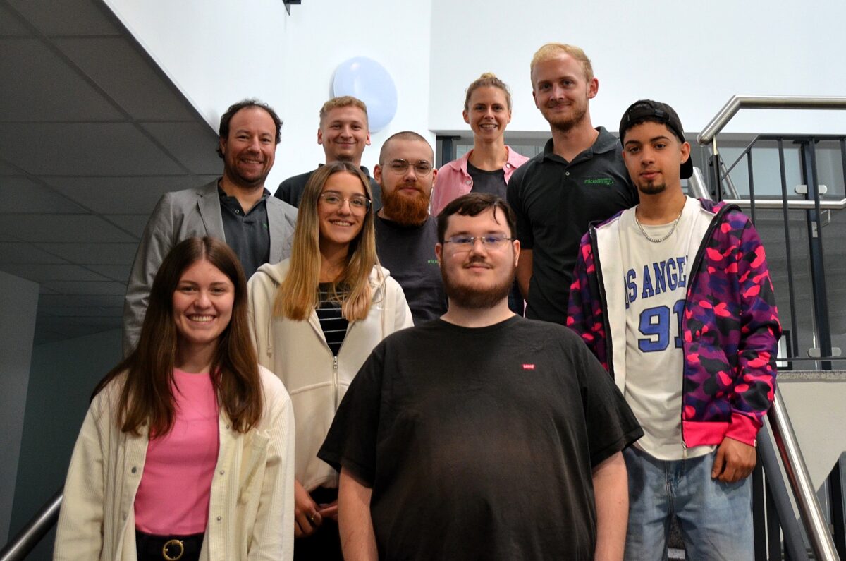 Vier Auszubildende in drei Berufen bei Microsyst