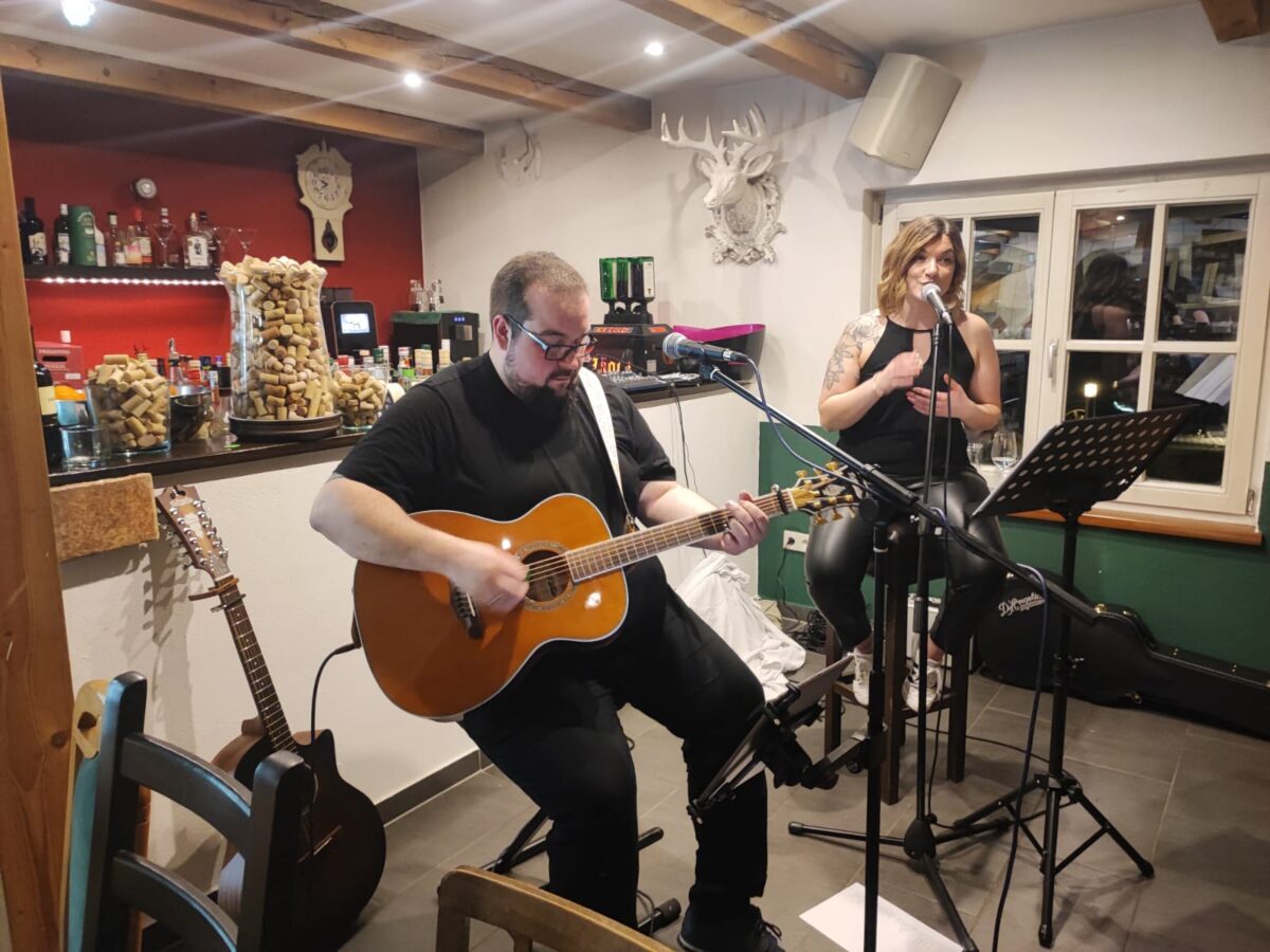 Austropop und bayerische Hits beim Waldverein