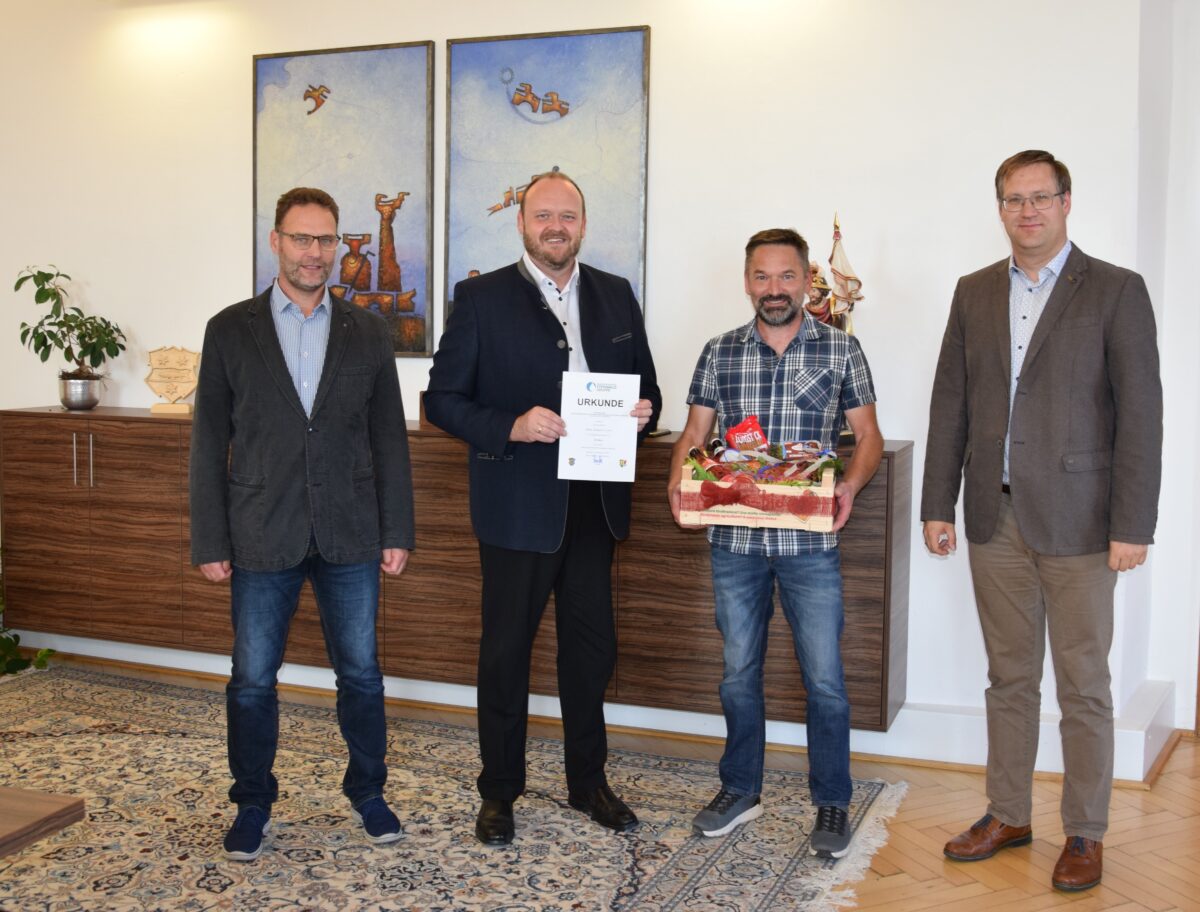 Wassermeister Gerhard Fischer feiert sein 25-jähriges Dienstjubiläum