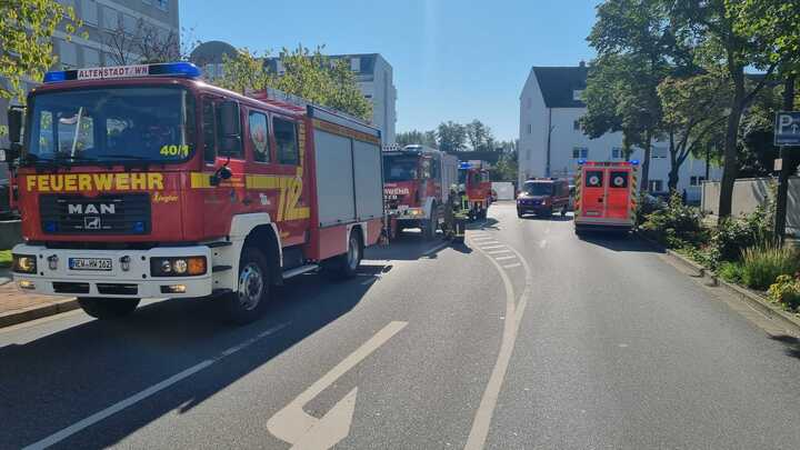 [Update] Einsatz in Weiden: Ursache war Stromkasten, Entwarnung im Klinikum