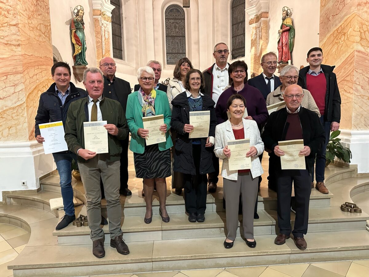 Treue Mitglieder des Kirchenchores geehrt