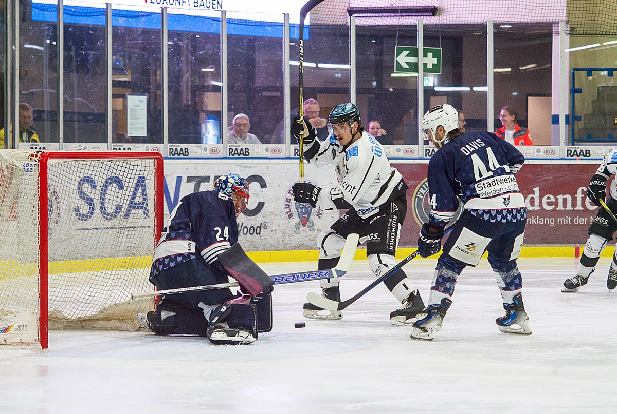 10:2: Die Blue Devils überrennen die Bayreuth Tigers