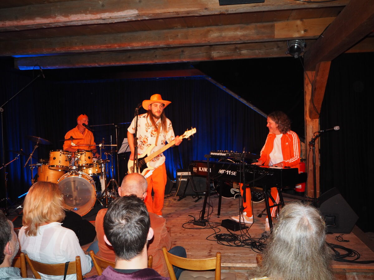 „Tanquoray“ lässt Publikum am Schafferhof staunen