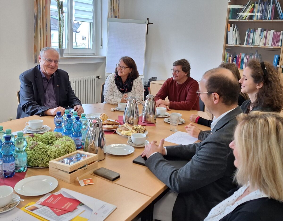 Jahresgespräch bei der Caritas: Zahl psychisch Erkrankter und Drogenkonsum steigen an
