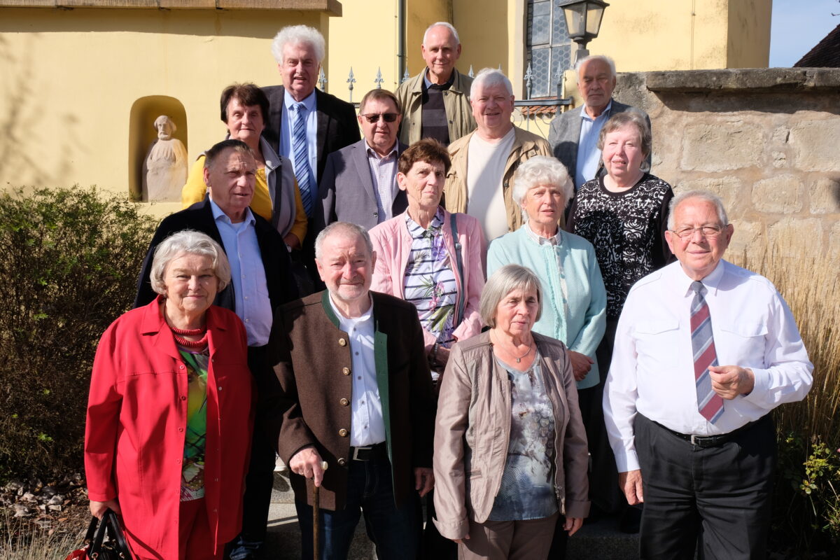 Ehemalige Handelsschüler treffen sich nach 60 Jahren wieder
