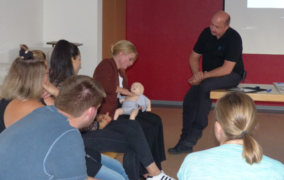 Erste-Hilfe für Kinder: Eigener Bereich der Notfallrettung