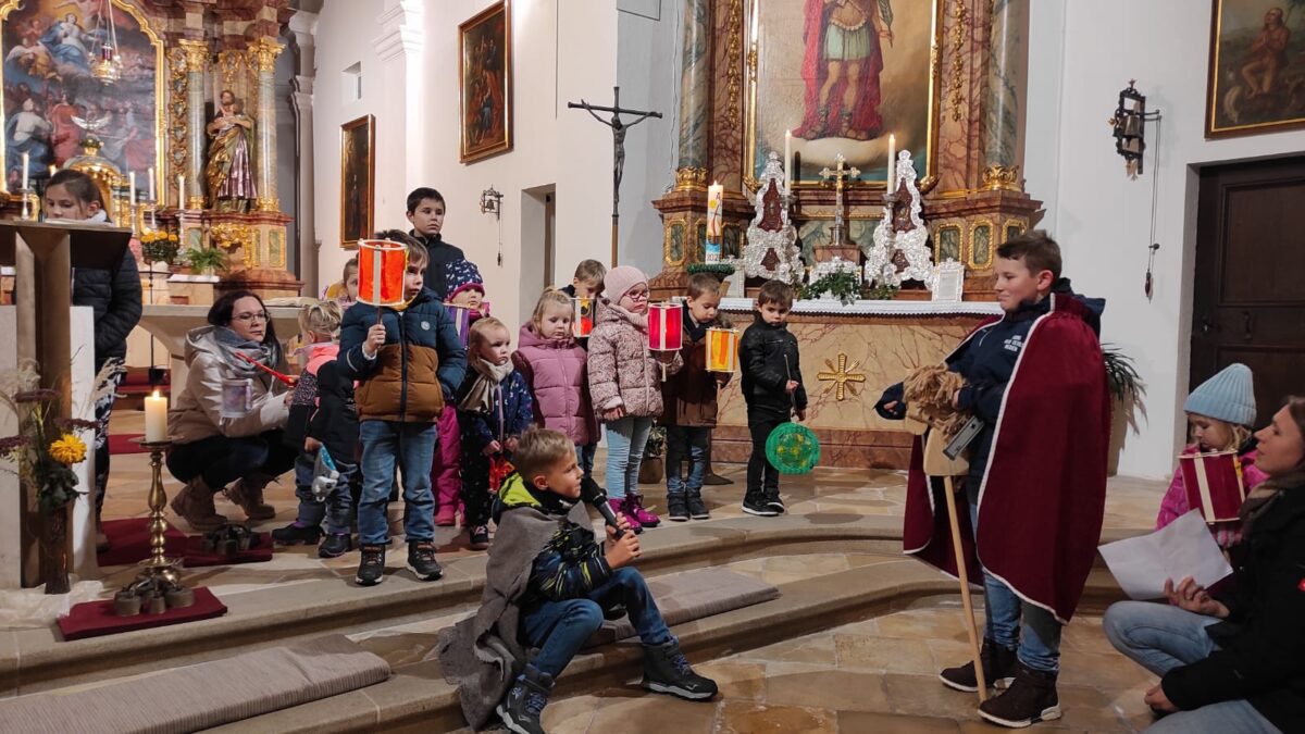Sankt Martin zieht durch Böhmischbruck