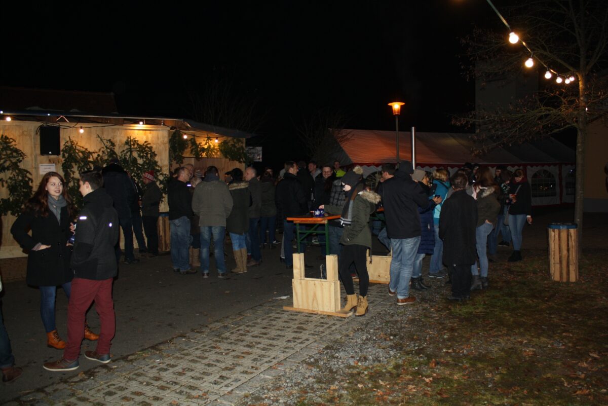 Tanzrausch, Bobbycar und Adventszauber