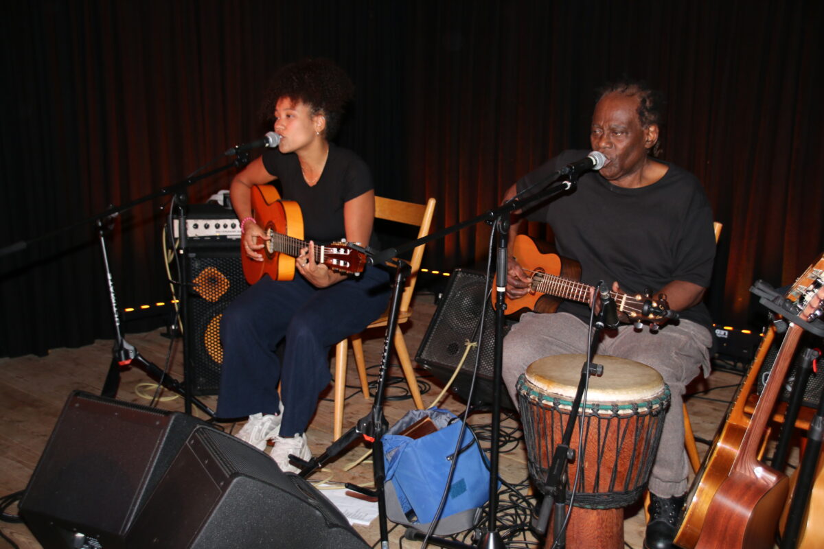Wally und Ami Warning: Vater-Tochter-Duo rockt den Schafferhof