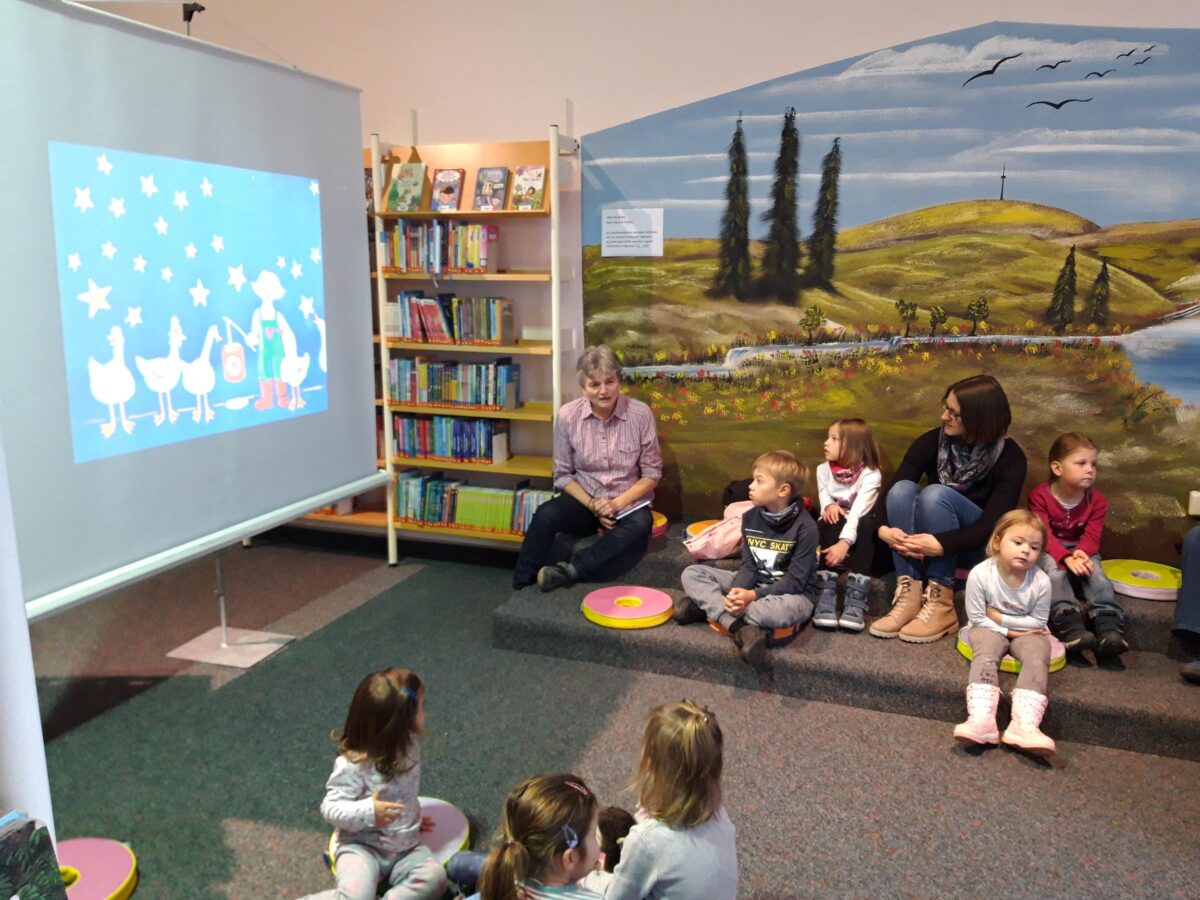 Stadtbücherei Tirschenreuth: Treffpunkt für Lesefans und Autoren